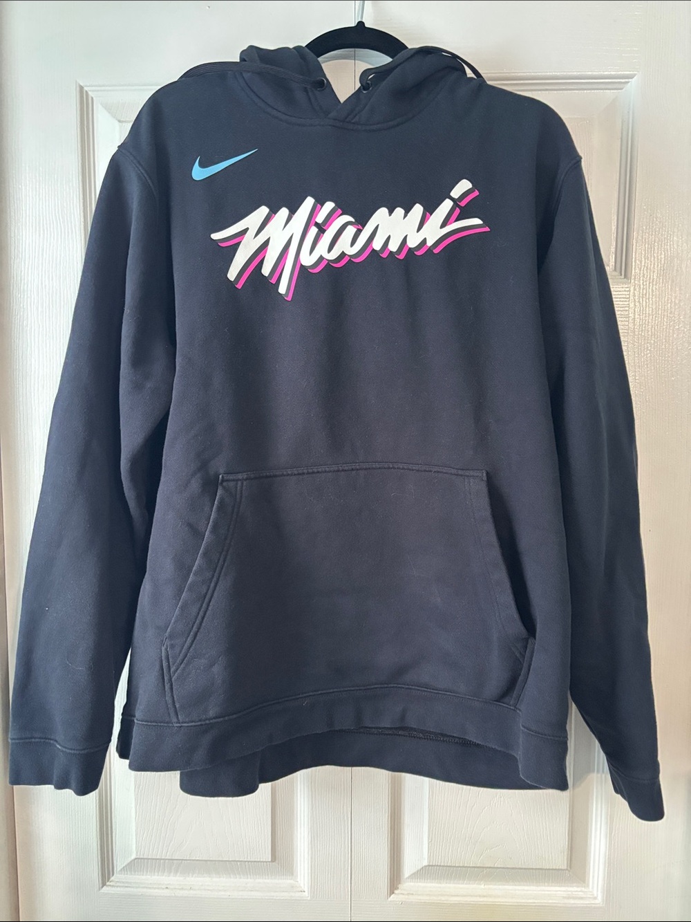 Nike
Menâs Miami Heat hoodie